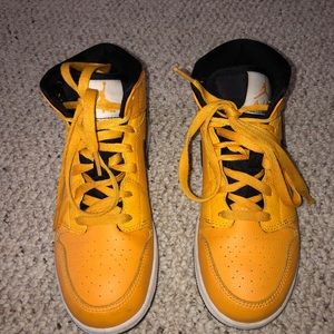Yellow-Orange Y4.5 Air Jordans Woman’s 6